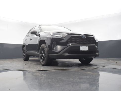 Used 2022 Toyota RAV4 LE AWD/4WD image 44