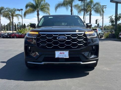 Used 2025 Ford Explorer Platinum w/ LUX Leather Package image 5