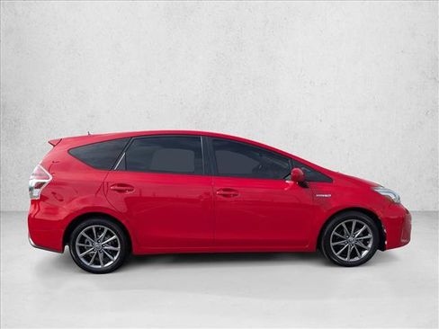 Used 2016 Toyota Prius V Five w/ Advanced Technology Package FWD image 4