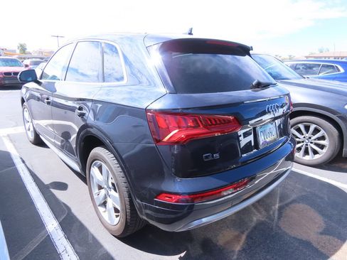 Used 2019 Audi Q5 2.0T Premium w/ Convenience Package AWD/4WD image 3