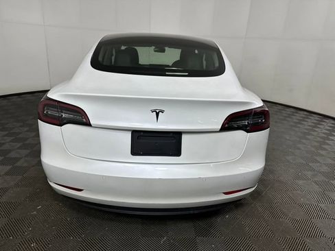 Used 2021 Tesla Model 3 Standard Range Plus image 4