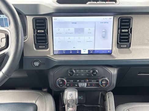 Used 2024 Ford Bronco Outer Banks AWD/4WD image 4
