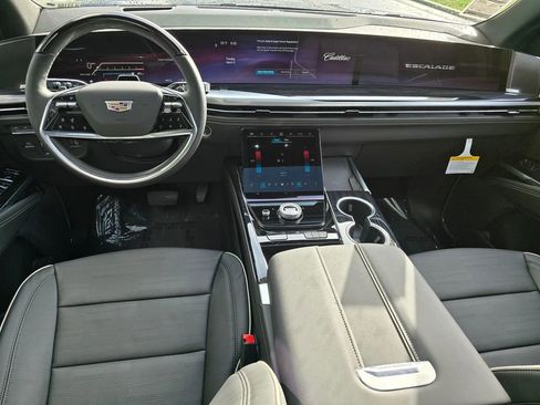 New 2026 Cadillac Escalade ESV Sport w/ LPO, ONYX Package image 22