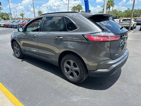 Used 2022 Ford Edge SEL w/ Sport Appearance Package AWD/4WD image 7