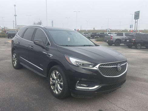 Used 2019 Buick Enclave Avenir image 3