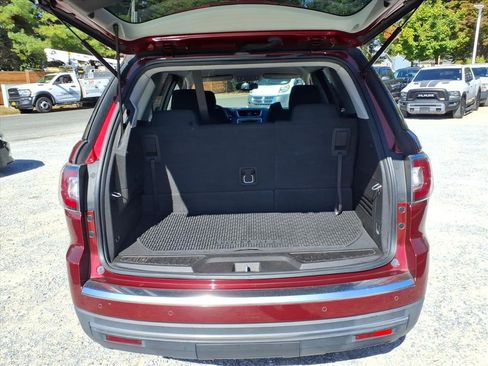 Used 2016 GMC Acadia SLE image 12
