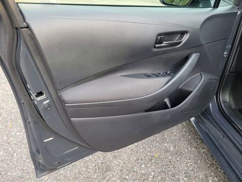 Used 2023 Toyota Corolla LE FWD image 18