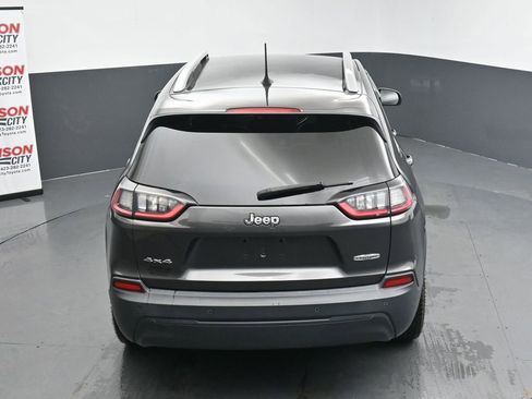Used 2019 Jeep Cherokee Latitude Plus w/ Comfort/Convenience Group AWD/4WD image 30