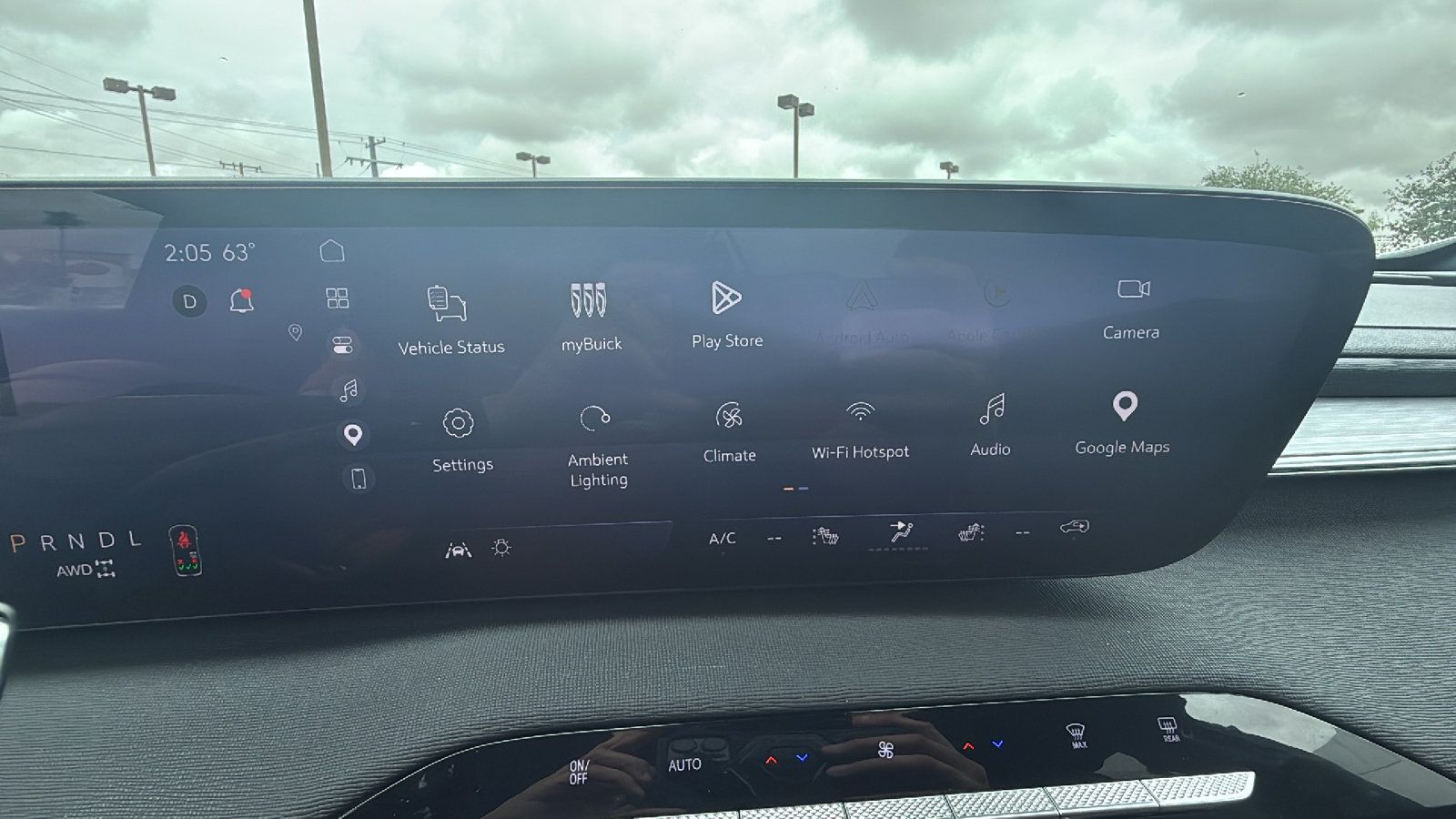 Used 2025 Buick Enclave Preferred AWD/4WD image 16