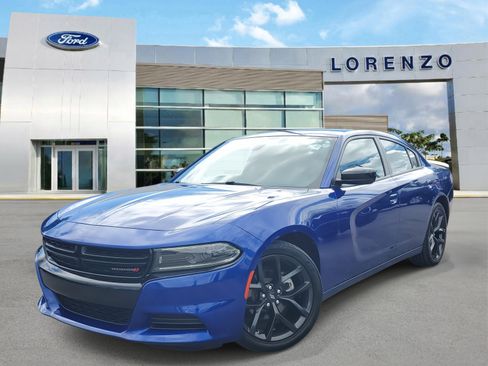 Used 2022 Dodge Charger SXT w/ Blacktop Package image 1