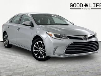 Used 2018 Toyota Avalon XLE video 1
