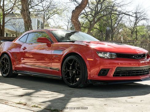 Used 2015 Chevrolet Camaro Z/28 RWD image 12