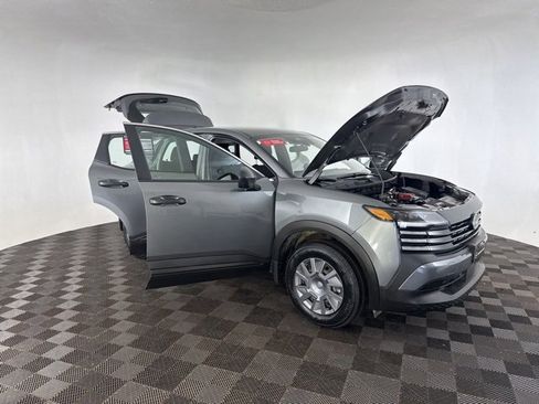 Used 2025 Nissan Kicks S image 12