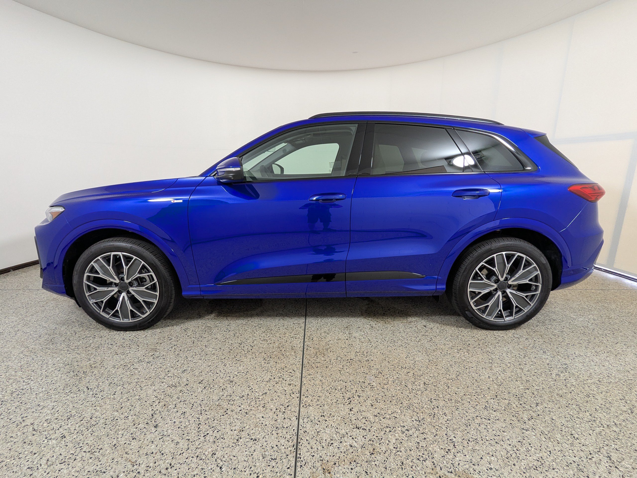 New 2026 Audi Q5 Prestige AWD/4WD image 4