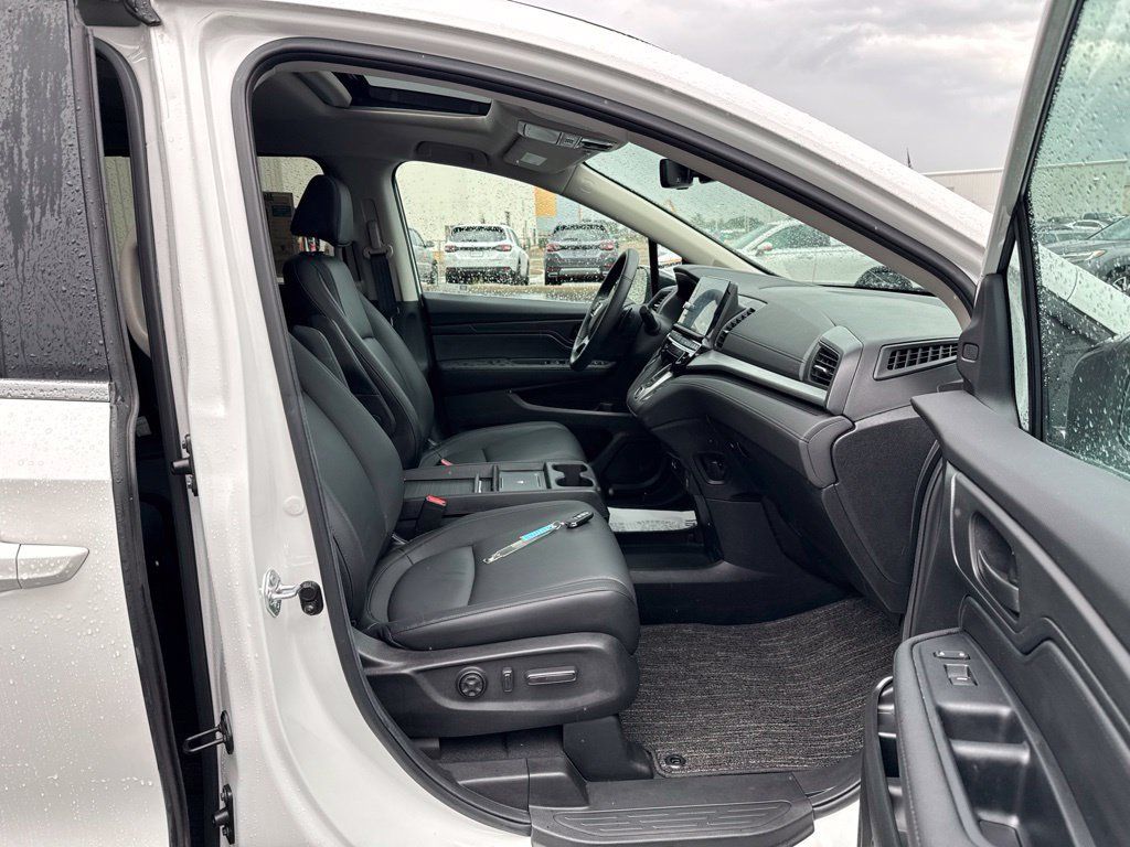 Certified 2026 Honda Odyssey EX-L image 39