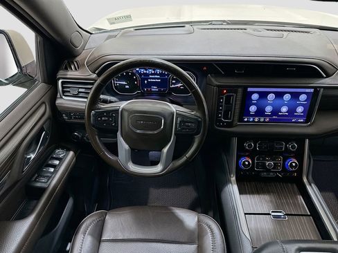 Used 2021 GMC Yukon Denali w/ LPO, Illumination Package RWD image 24