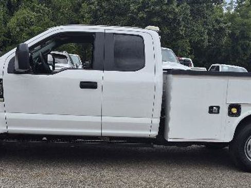 Used 2019 Ford F250 XL RWD image 2