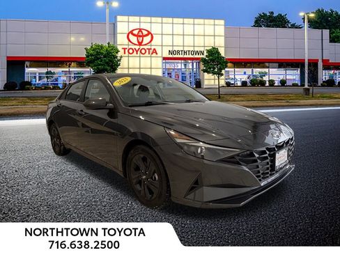 Used 2023 Hyundai Elantra SEL image 34