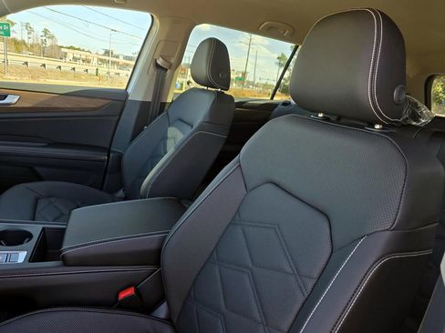 New 2026 Volkswagen Atlas SE image 17