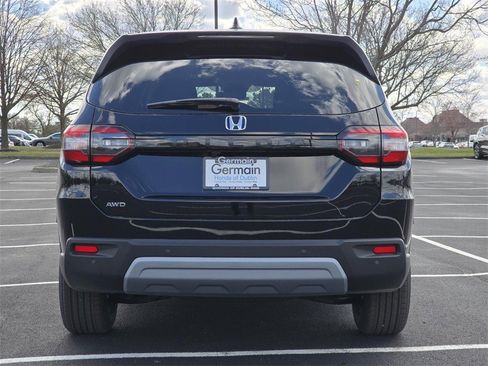 Used 2025 Honda Pilot EX-L image 16