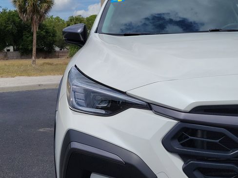 Used 2024 Subaru Crosstrek 2.5i Limited w/ Crosstrek Mirror Package image 7