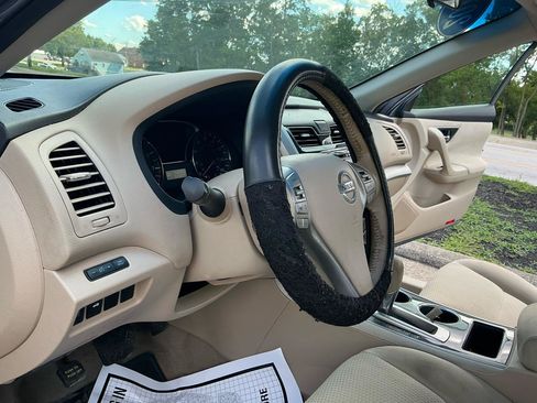 Used 2014 Nissan Altima 2.5 SV FWD image 16