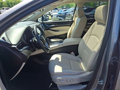 Used 2023 Buick Enclave Essence w/ Experience Buick Package AWD/4WD image 13
