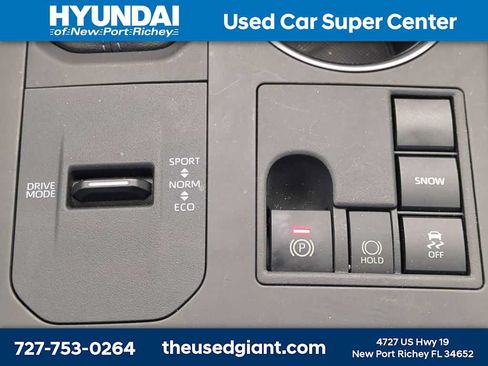 Used 2023 Toyota Highlander LE FWD image 26