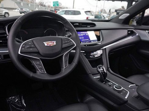 Used 2024 Cadillac XT5 Premium Luxury image 32