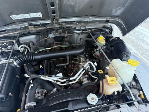 Used 2000 Jeep Wrangler Sport image 35