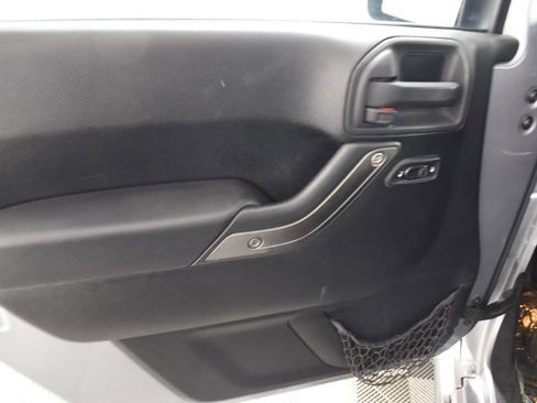 Used 2013 Jeep Wrangler Unlimited Sport AWD/4WD image 14
