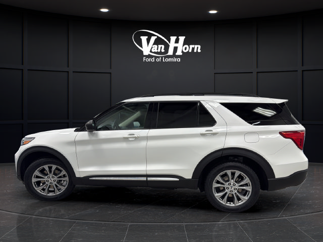 Used 2023 Ford Explorer XLT w/ Equipment Group 202A AWD/4WD image 4