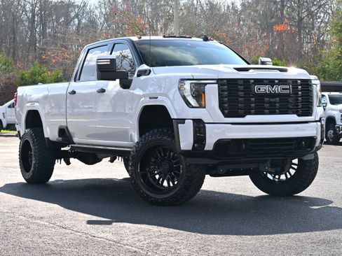 Used 2024 GMC Sierra 3500 Denali w/ Denali Reserve Package image 2