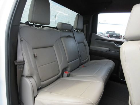 Used 2022 GMC Sierra 1500 SLT w/ SLT Premium Package AWD/4WD image 23