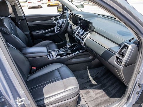 Used 2021 Kia Sorento SX AWD/4WD image 19