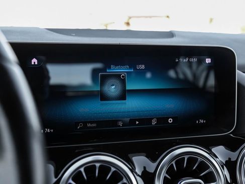 Used 2021 Mercedes-Benz GLA 250 image 28