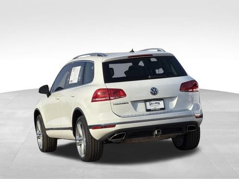 Used 2016 Volkswagen Touareg Executive AWD/4WD image 7