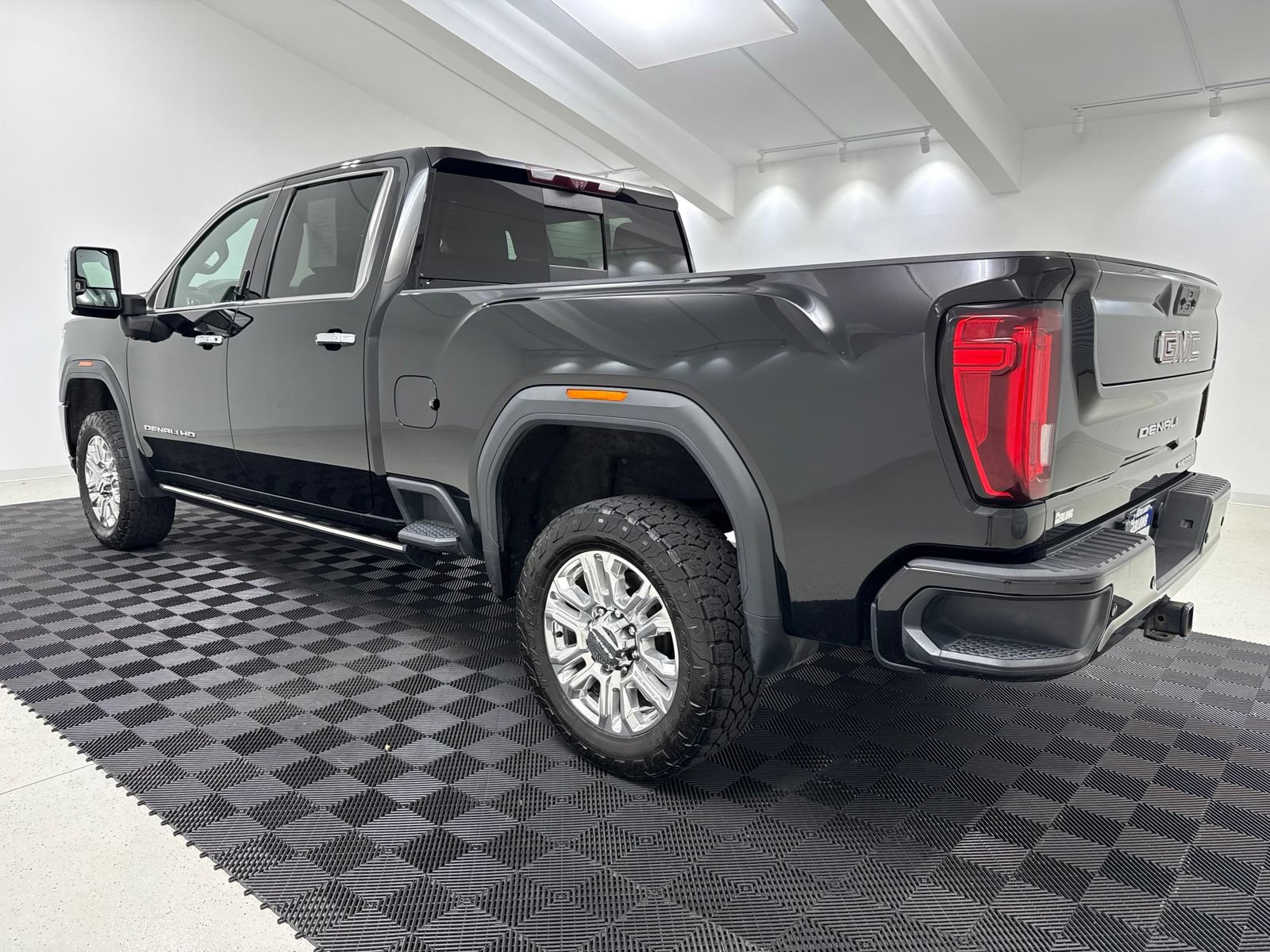Used 2023 GMC Sierra 2500 Denali w/ Denali Ultimate Package AWD/4WD image 4
