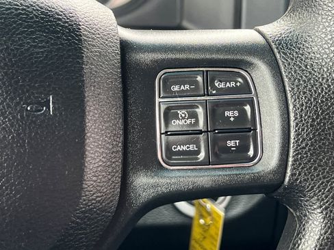 Used 2017 RAM 1500 Express image 27