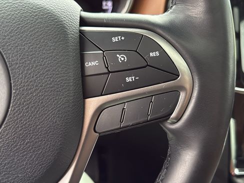 Used 2021 Jeep Grand Cherokee Overland image 17