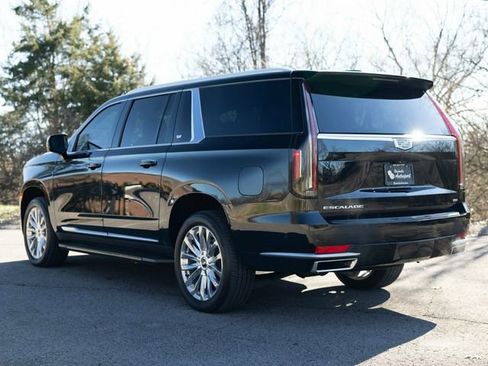 Used 2023 Cadillac Escalade ESV Premium Luxury image 6