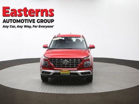 Used 2022 Hyundai Venue Limited image 52