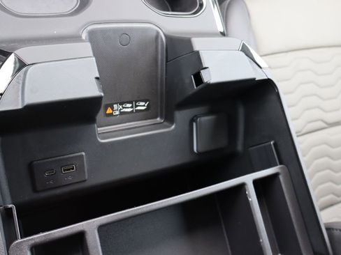 Used 2026 Chevrolet Silverado 1500 ZR2 AWD/4WD image 15