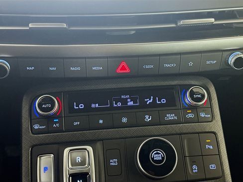 Used 2025 Hyundai Palisade Limited image 24