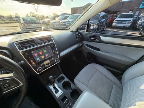 Used 2018 Subaru Outback 2.5i Premium AWD/4WD image 20