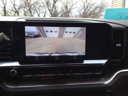 Used 2024 GMC Sierra 1500 SLT w/ X31 Off-Road Package image 10