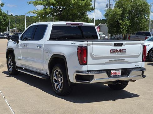 Used 2022 GMC Sierra 1500 SLT AWD/4WD image 4