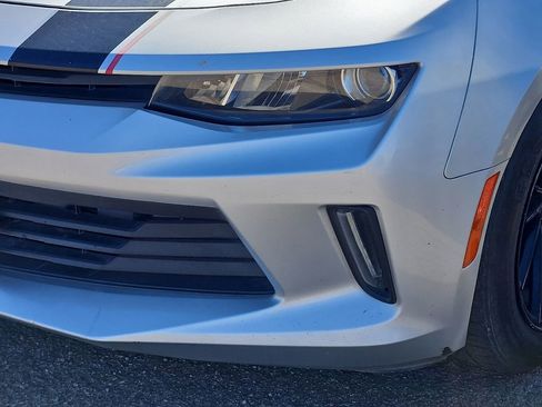 Used 2017 Chevrolet Camaro LT RWD image 3