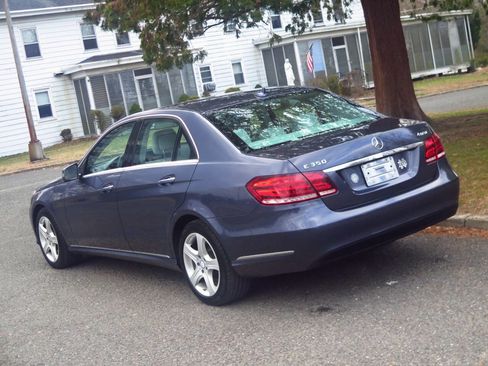 Used 2014 Mercedes-Benz E 350 4MATIC Sedan image 21