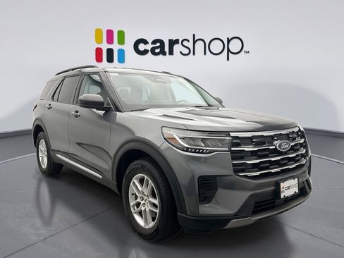 Used 2025 Ford Explorer Active image 7